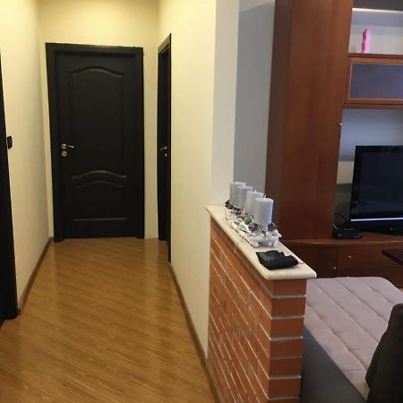 Apartament Valeria Apartment Арад Екстериор снимка